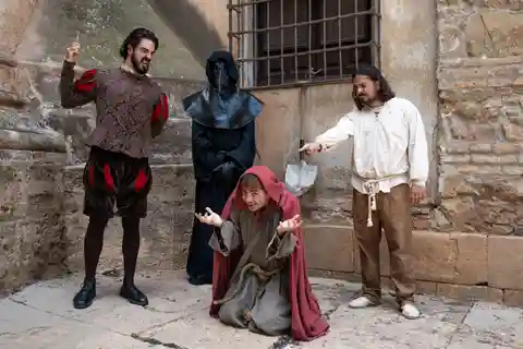 Die schwarze Pest, Theaterbesuch