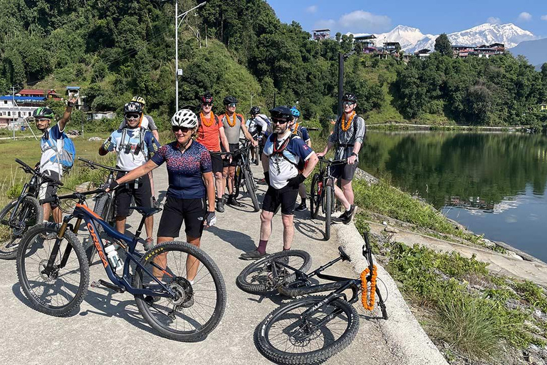 * Vanuit Pokhara: Kalikashan naar Begnas Lake Loop ...