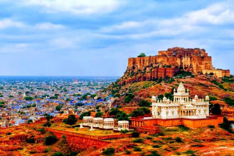 Rajasthan Odyssey: 5-Day Jaipur, Jodhpur, and Udaipur Tour Tour with Transportation and Guide only