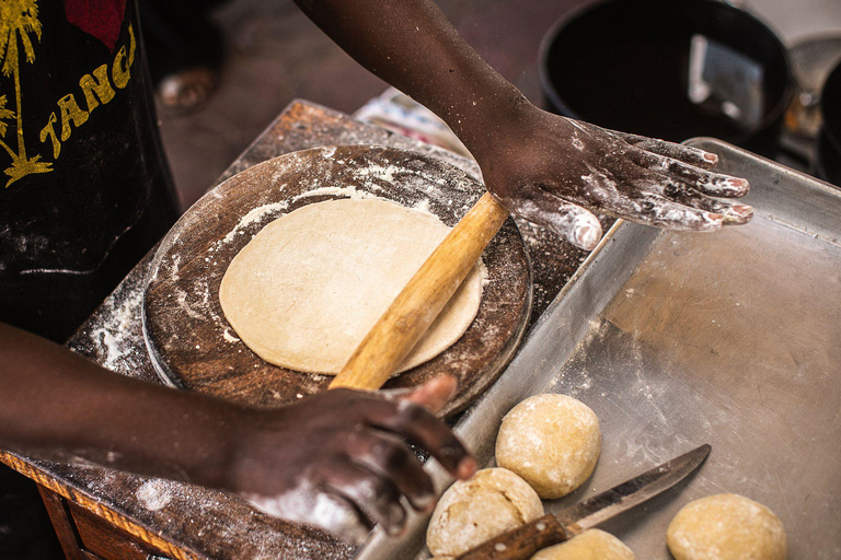 Mombasa: Sultan's Spoon Food Tour with 15+ Tastings
