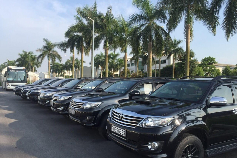 Aluguel de carro com motorista em Da Nang (4 horas)Van (aluguel de 4 horas) - Grupo de até 10 pessoas