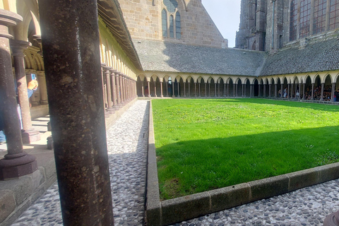 Mont Saint-Michel - Dagtrip luxe busje 7 personen vanuit Parijs