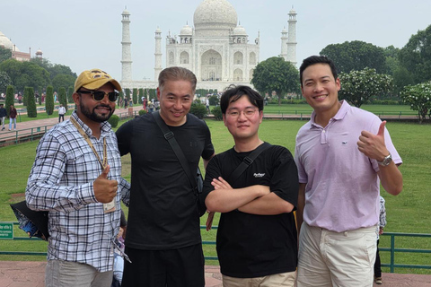 From Delhi: All-Inclusive Agra / Taj Mahal Tour Only Tour Guide