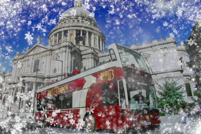 Visit London Christmas Lights Tour by Open-Top Bus in London