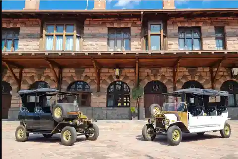 Querétaro: Electric Vehicle Tour of Historic Center