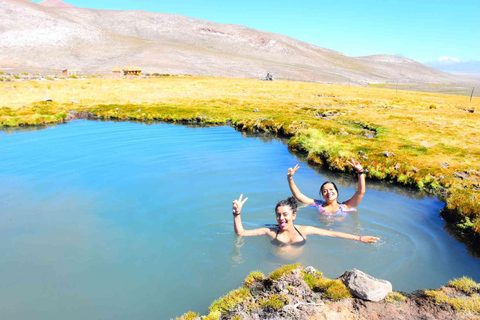 Tour delle lagune di Salinas e Yanaorco + bagni termali di Lojen