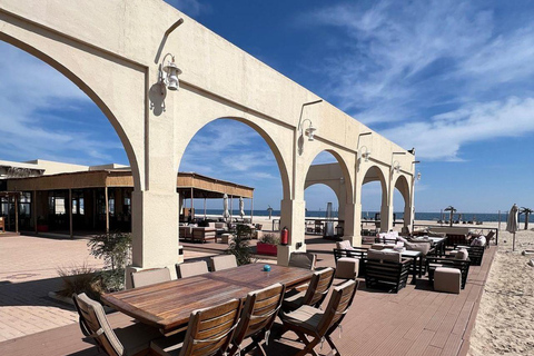Doha: Guided Tour in Qatari Style at Al Majles Resort