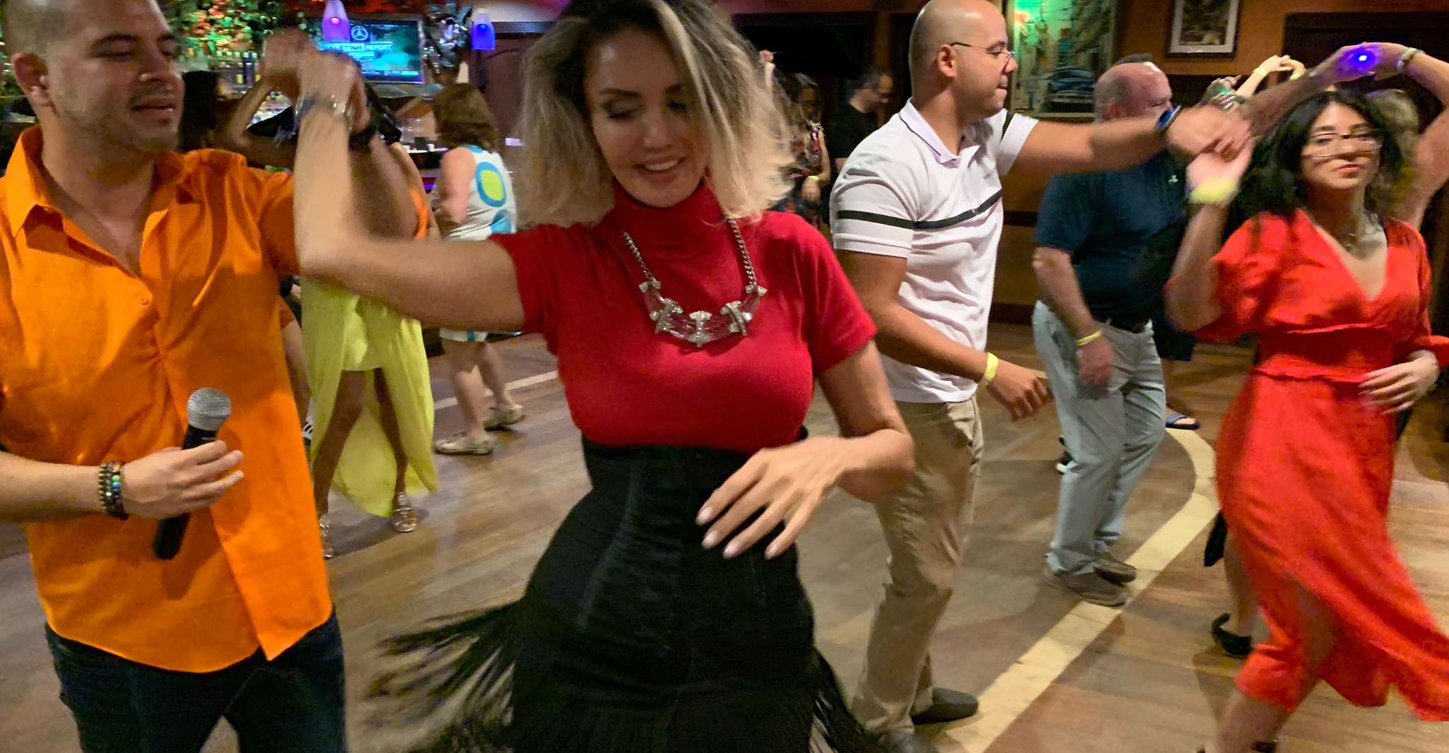 Miami, Sip & Salsa Night at Mango's Miami for Beginners - Housity