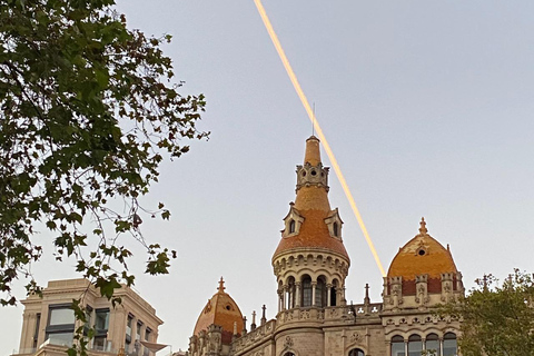 Full/Half day Barcelona highlights with entrances & Tasting Full Day with Transport,Tasting&Entrances (Maximum 9 people)