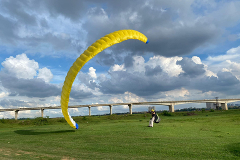Hanoi: 7-Day Paragliding Training Course for Beginners