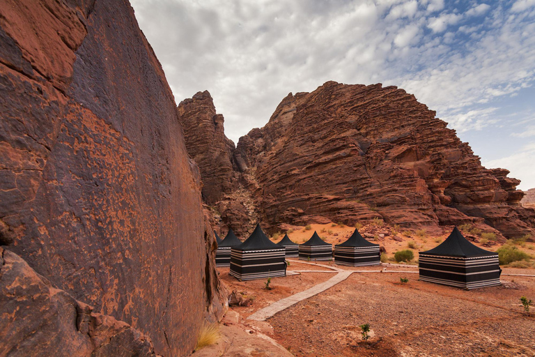 Au départ d'Amman ou de la Mer Morte : Circuit de 2 jours à Petra et Wadi RumDe la mer morte