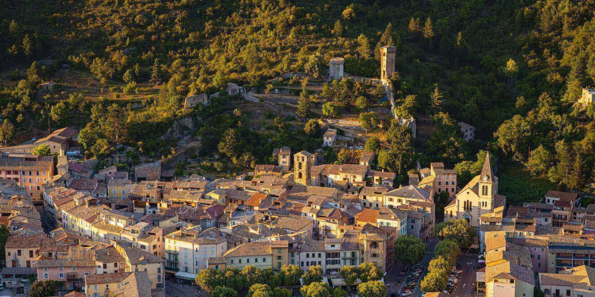Castellane: Schatzsuche – Entdecke das Dorf