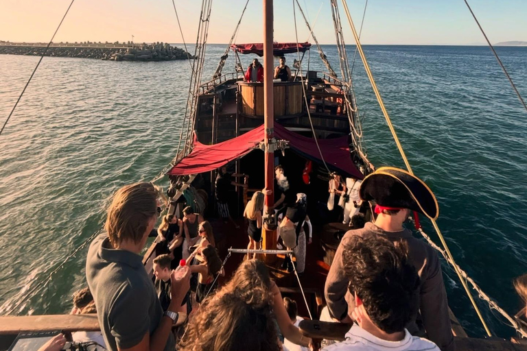 Cape Town: Jolly Roger Pirate Ship Cruise Daytime Experience