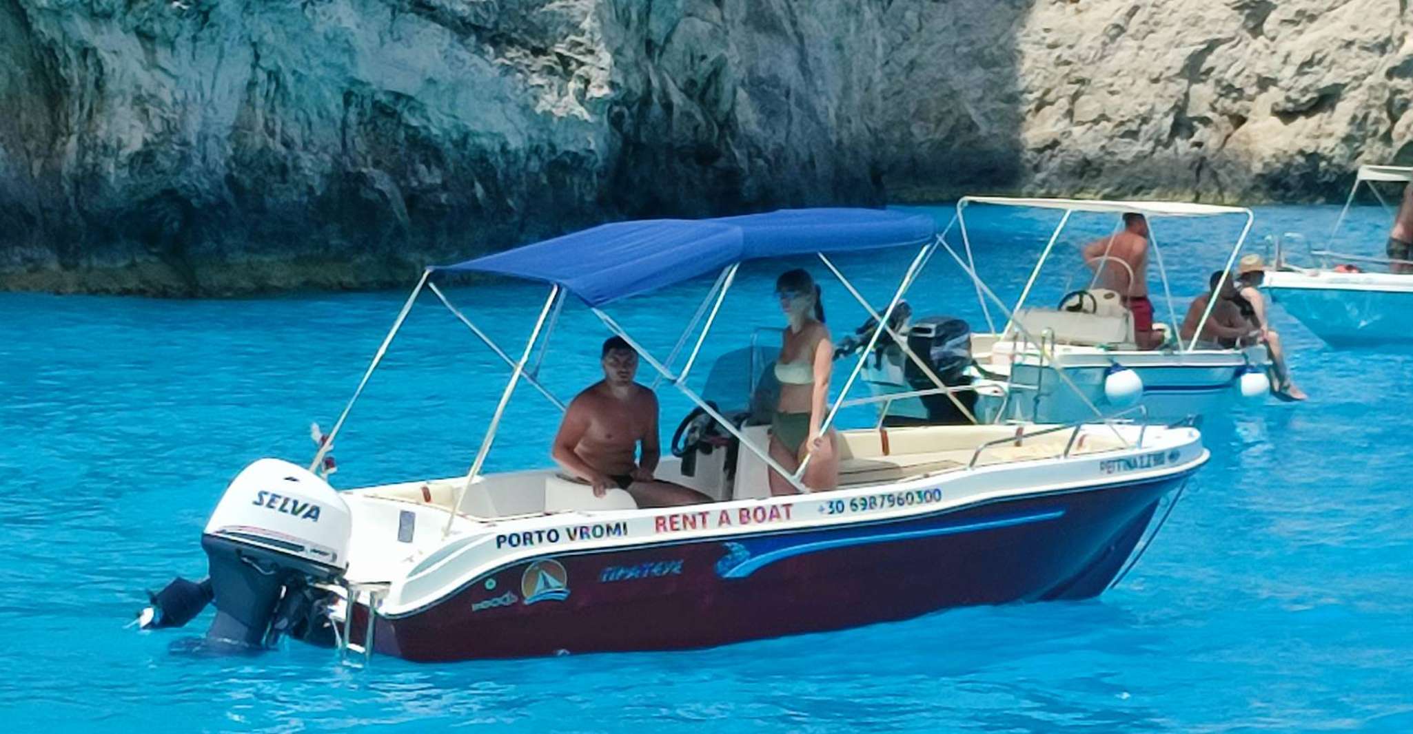 Shipwreck and Caves private boat rental - Housity