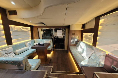 Dubai Marina luxury Yacht Tour: AinDubai,JBR &Harbour(1Hour)