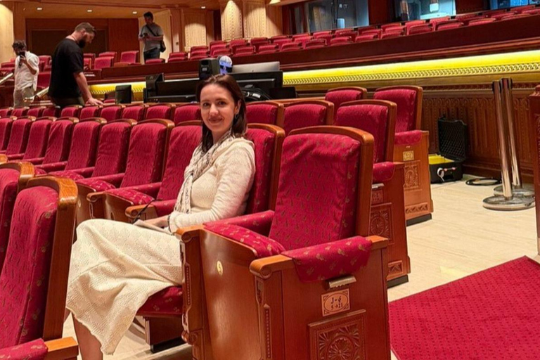 Muscat: City Highlights Tour with Grand Mosque & Souq Shared