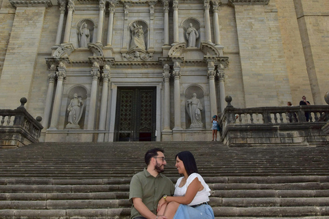 Girona: Photo Shoot at Game of Thrones Locations and in the Old Town Girona Basic: Session with 10 edited digital photos + 1 printed photo