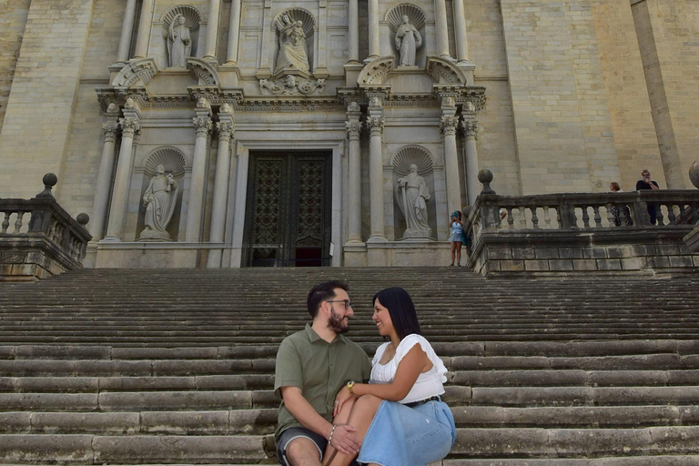 Girona: Photo Shoot at Game of Thrones Locations and in the Old Town Girona Basic: Session with 10 edited digital photos + 1 printed photo