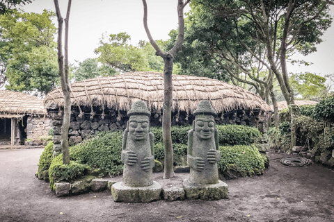 Per gli ospiti della crociera al porto di Jeju: Tour di un giorno dell&#039;Unesco