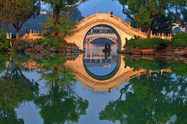 Guilin: Two Rivers and Four Lakes Night Cruise(Opt Guide) Sun‑Moon Twin‑Towers Vessel Night Cruise Ticket