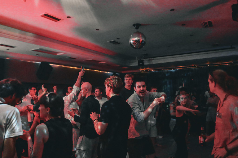 Tirana: Pub Crawl with 1 hour of Unlimited Drinks