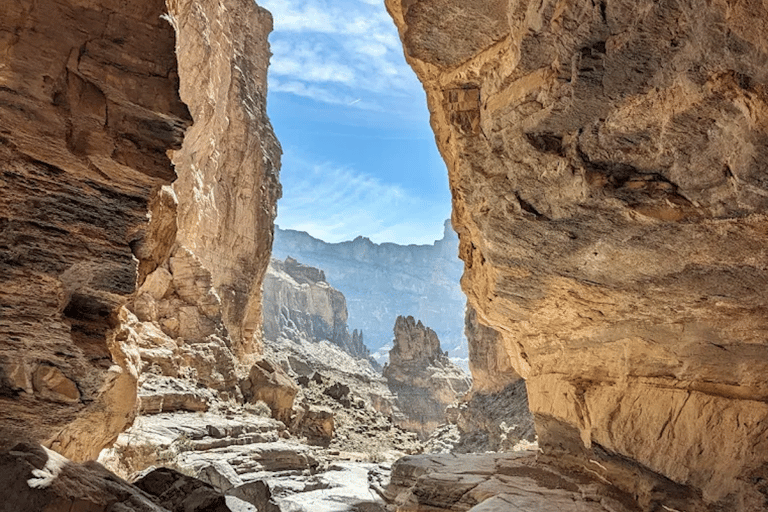 Wadi Ghul Adventure Hike, Misfat Al Abriyeen Tour & Lunch