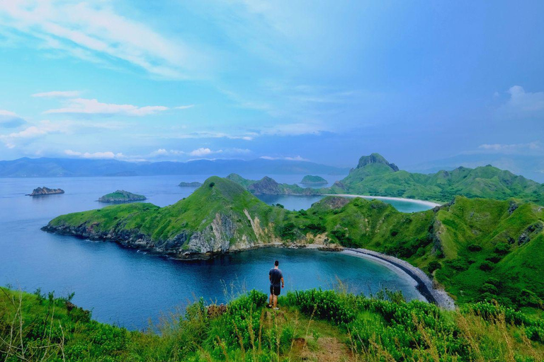 Labuan Bajo: Komodo Island Speedboat Tour with Snorkeling