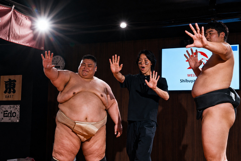 Tokyo: Shibuya Sumo Show with Experience & Photo