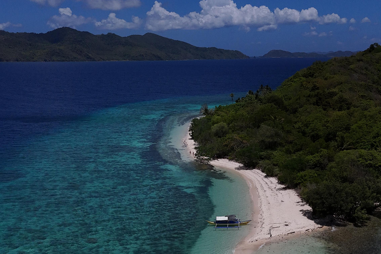 El Nido, Sibaltan: Snorkeling particular e tour pelas ilhas secretasEl Nido, Sibaltan: Tour particular com snorkeling e ilhas secretas