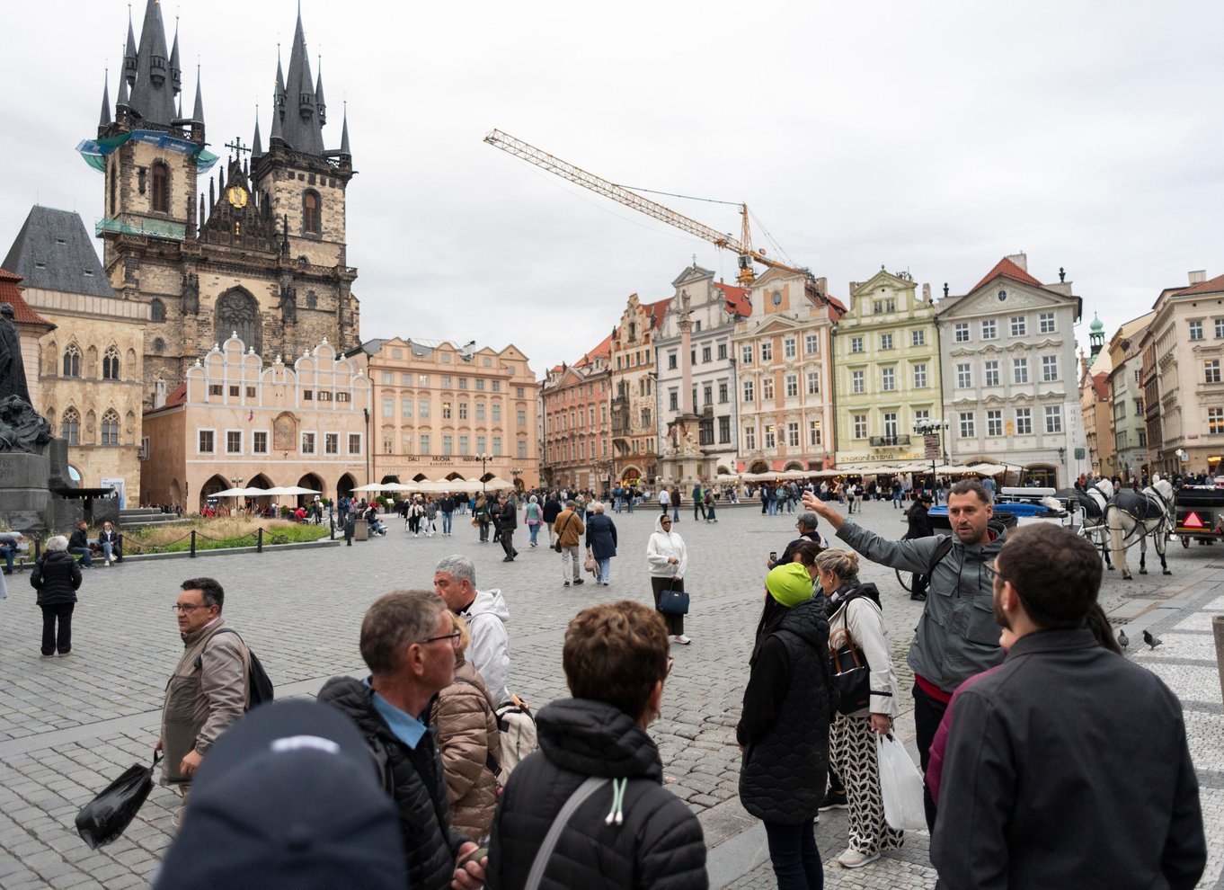 Prag: Byens højdepunkter med bus, båd og til fods