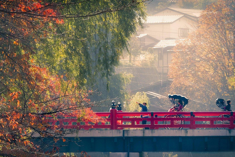 From Kanazawa: Guided Private Trip to Shirakawago & Takayama Regular Car(for 2 PAX or less)
