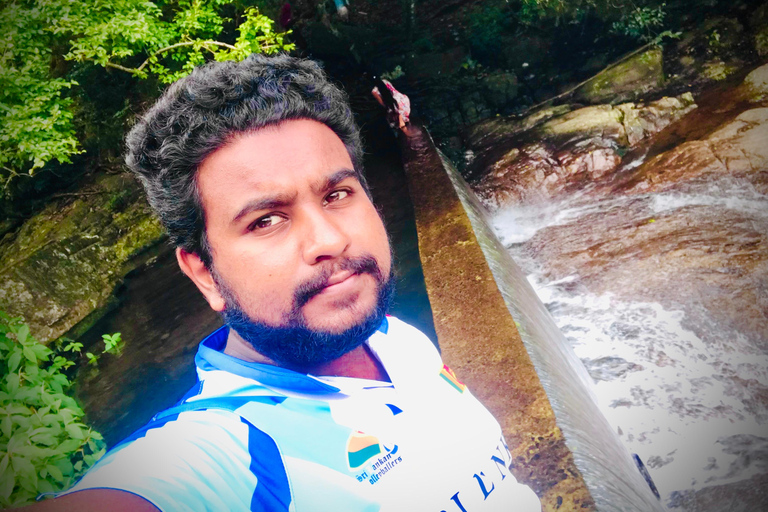 Ella: Bomburu Ella Waterfall & Porawagala View Point Tour