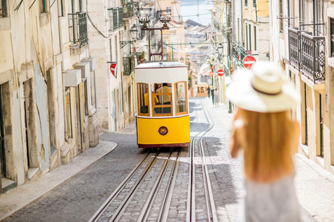 Lisbona: tour storico della città vecchia in Tuk Tuk.Giro guidato in tuk tuk di un'ora