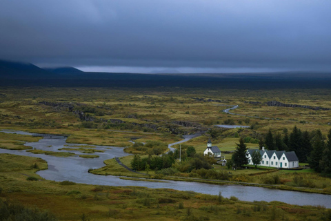 Reykjavik: Golden Circle tour: Geysir, Gullfoss, Thingvellir