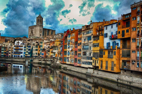 Barcelone : Découvrez Girona, Besalú et Pals lors d&#039;une visite guidée