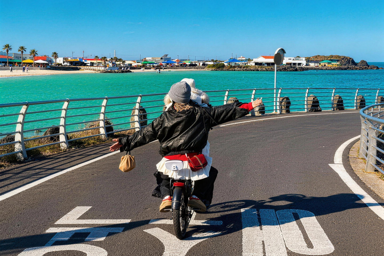 Jeju: Udo Island E-Bike Ride & Insta-Worthy Sea-View Cafe Ultimate Adventure Tour (e-Bike+Speedboat included)