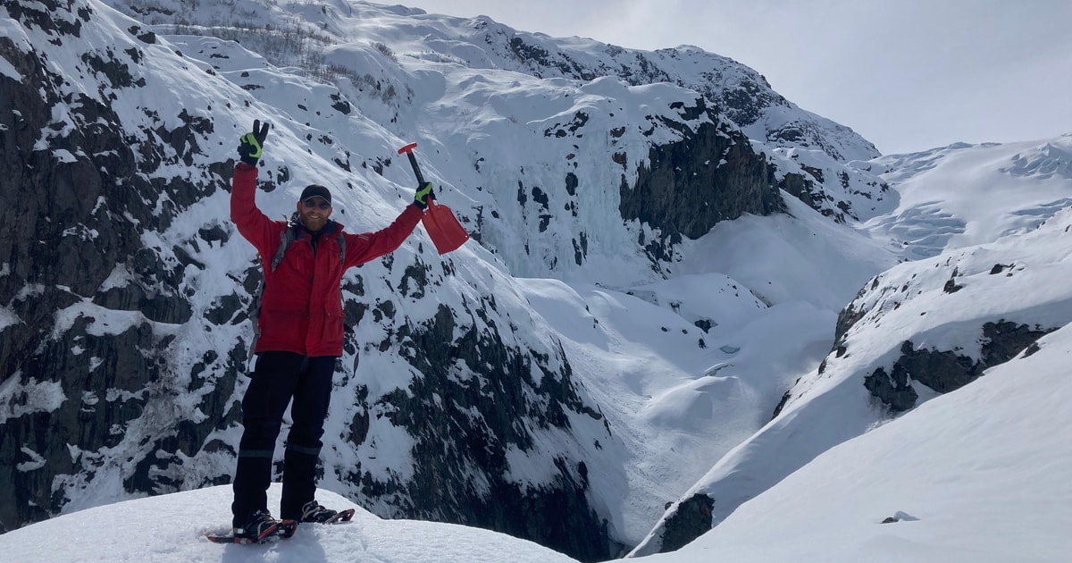 アラスカ州スワード発のガイド付きスノーシュー アドベンチャー GetYourGuide