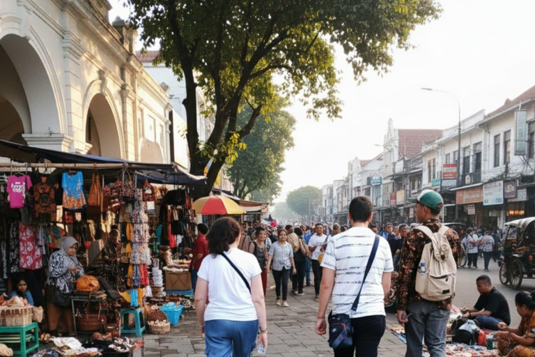 Yogyakarta: Discover Yogyakarta Walking Tour Small Group Tour