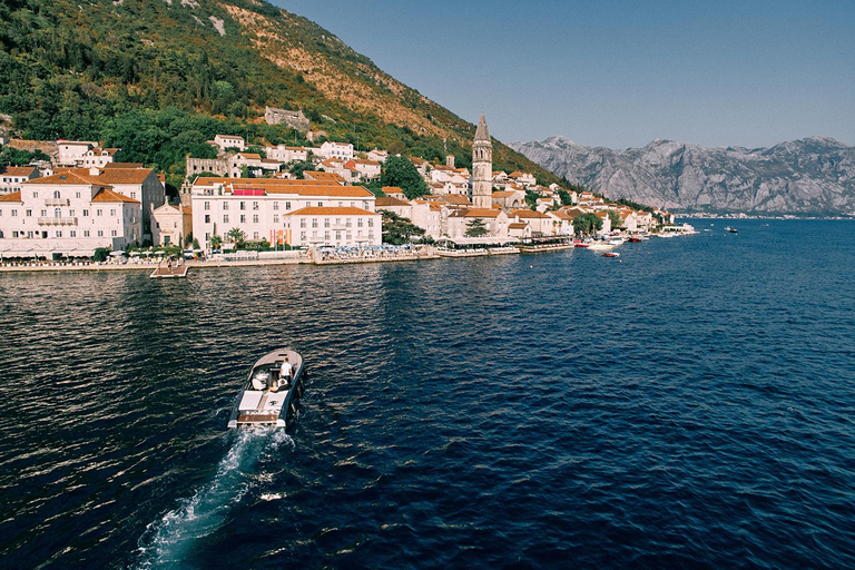 Escursione privata di un giorno da Budva a PerastTour con un furgone