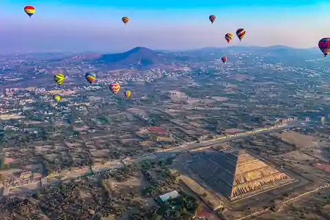 Teotihuacan : Vol en montgolfière avec petit-déjeuner et transport