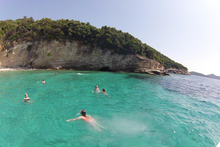 Lefkimmi: Blue Lagoon Cruise with BBQ Lunch and Swim Stops