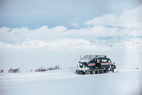 Eksploruj Jotunheimen ze skuterem śnieżnym i rakietami śnieżnymi