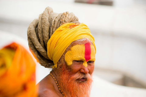 Varanasi: Båtresa i soluppgången med Masala-te - Arti-ceremoniTur med endast resesällskap