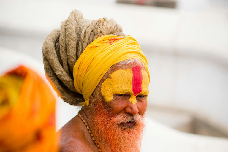 Varanasi: Båtresa i soluppgången med Masala-te - Arti-ceremoniTur med endast resesällskap