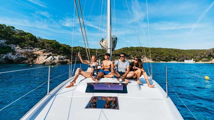 Mallorca: Midday or Sunset Sailing with Snacks and Open Bar