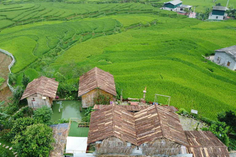 Desde Hanoi: Excursión de senderismo de 2 días a Sapa (Dormir en casa de familia)