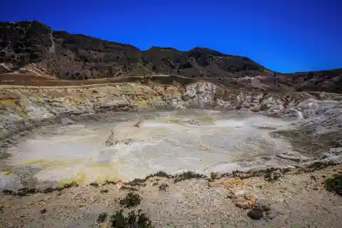 Boat Trip to Nisyros-Mandraki with Lunch & Transfer