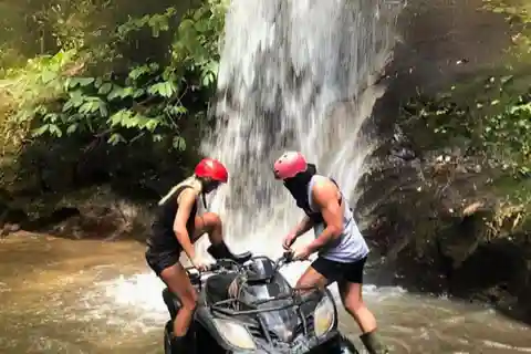 Ubud Bali: Kuber ATV Quad Bike z długim tunelem i wodospadami