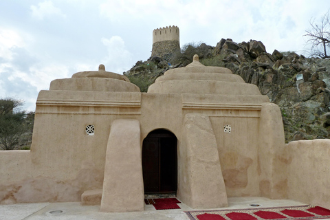 From Dubai: East Coast Fujairah City ToursEast Coast Fujairah City Tour with Lunch