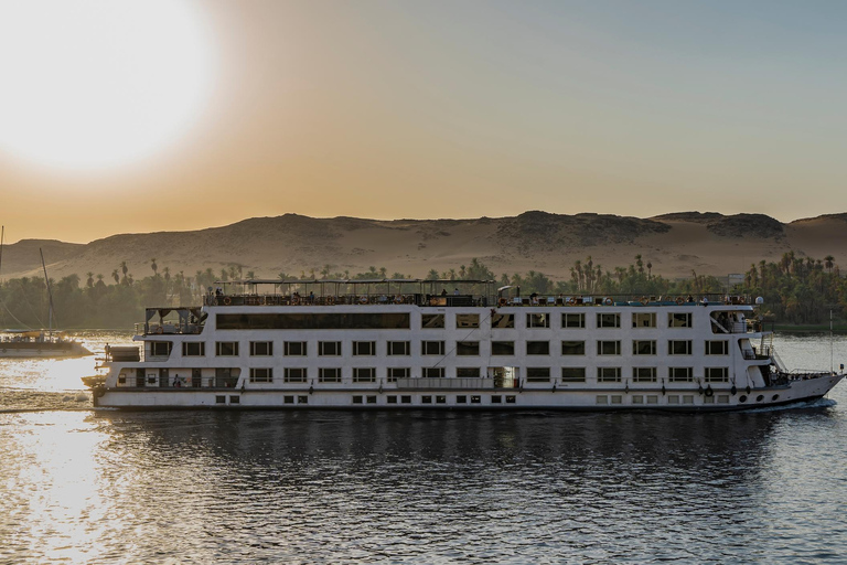 Cairo: 8-Day Egypt Highlights with Cruise, Flights & Balloon